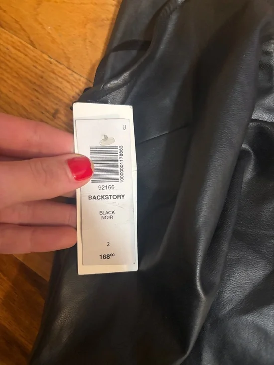 NWT - Aritzia Backstory Dress - Black/Noir - Picture 6 of 6